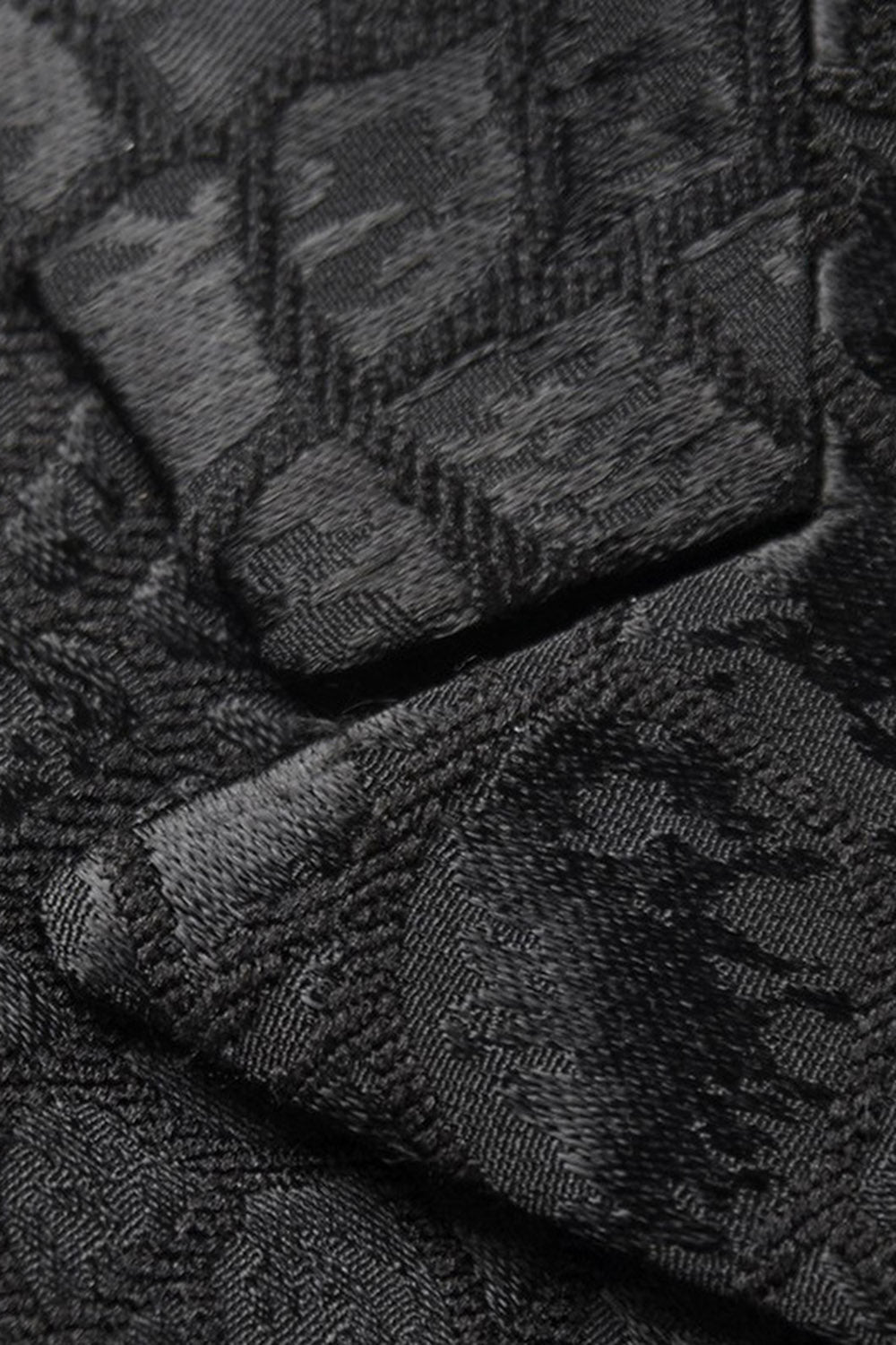 Black Texture Peak Lapel 2 Piece Printed Prom Suits