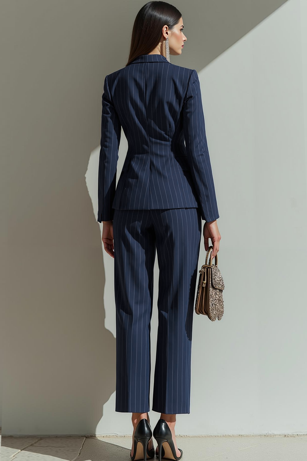 Navy Peak Lapel Striped Business Suits with Sleeves