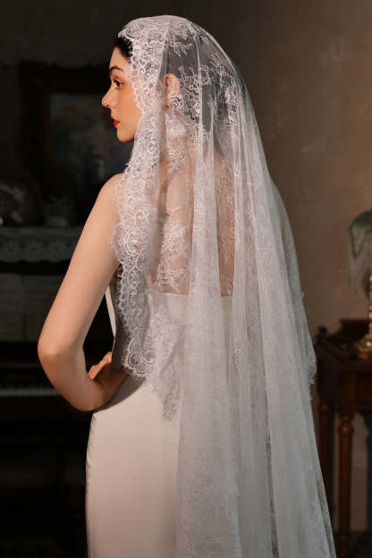 Ivory Lace 1 Tier Long Wedding Veil