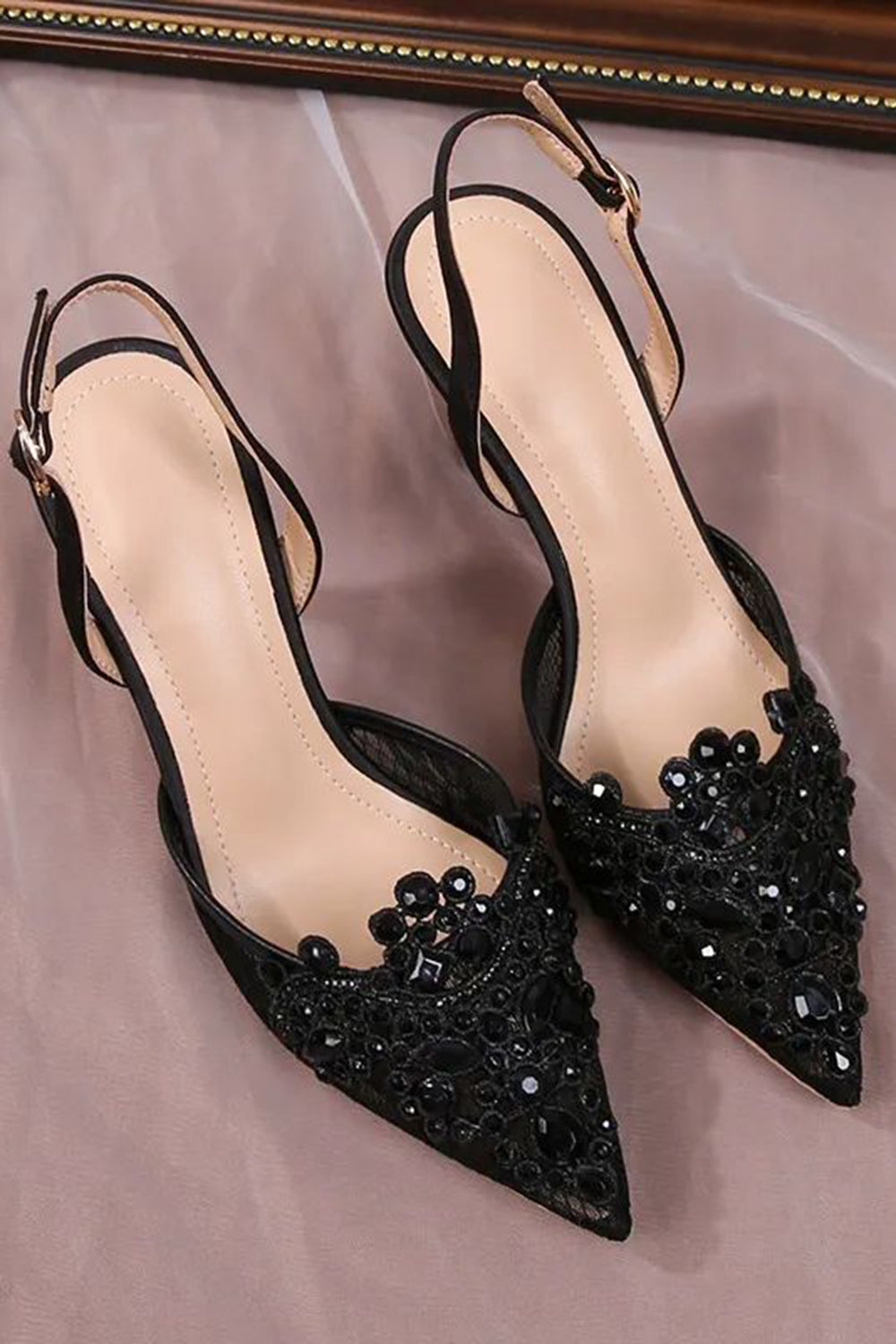 Ivory Lace Pump Pointed Toe Appliqued Wedding Heels