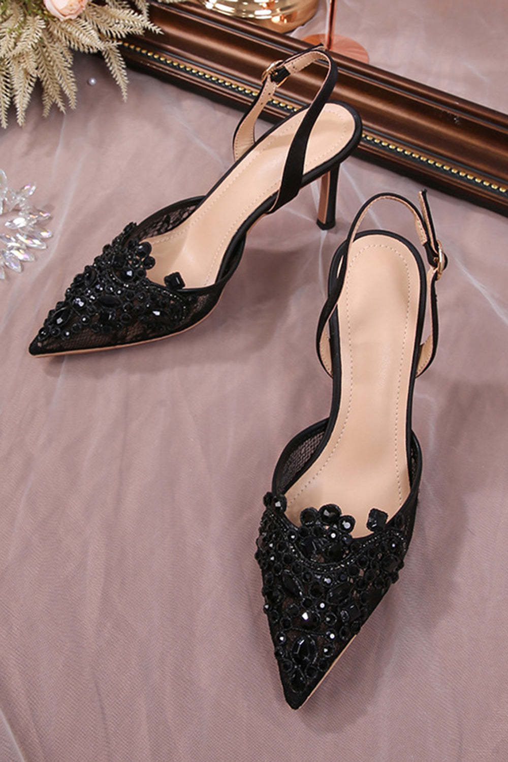 Ivory Lace Pump Pointed Toe Appliqued Wedding Heels