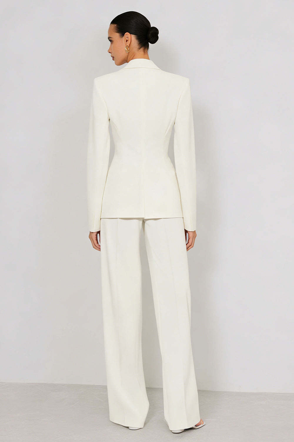 Ivory 2 Piece Peak Lapel Long Business Suits with Sleeves