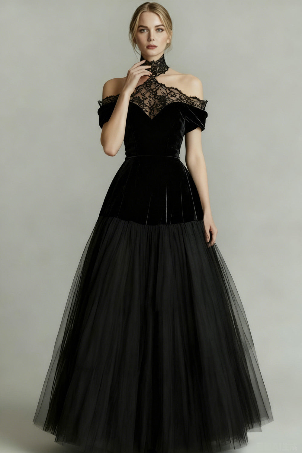 Black A-Line Tulle Long Prom Dress with Lace