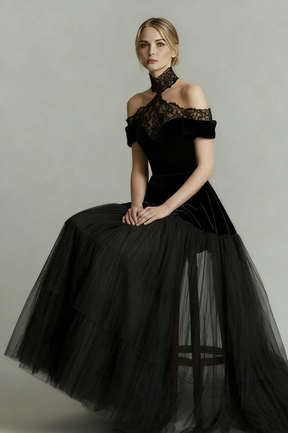 Black A-Line Tulle Long Prom Dress with Lace