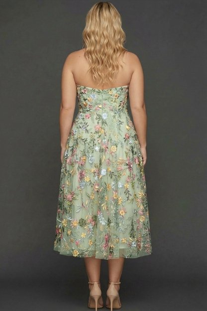 Plus Size Floral Mauve A Line Sweetheart Midi Embroidered Prom Dress