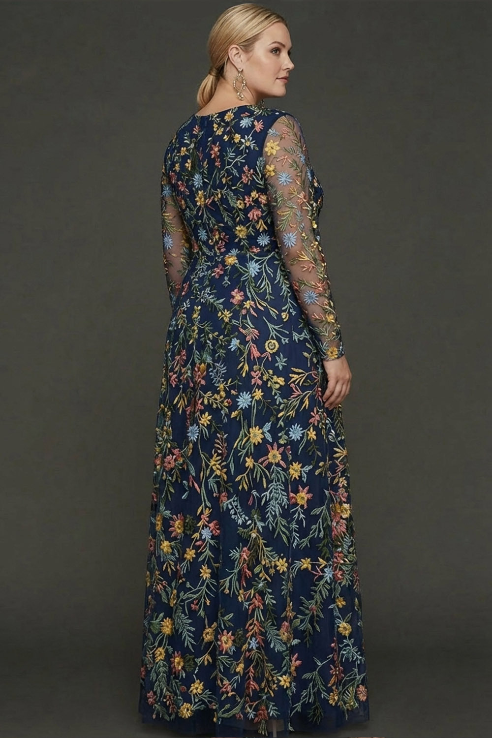 Plus Size Mauve Floral A Line Embroidered Long Sleeves Prom Dress