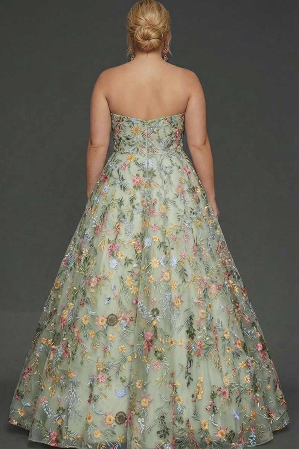 Plus Size Floral Mauve Sweetheart Ball Gown Maxi Prom Dress with Embroidery