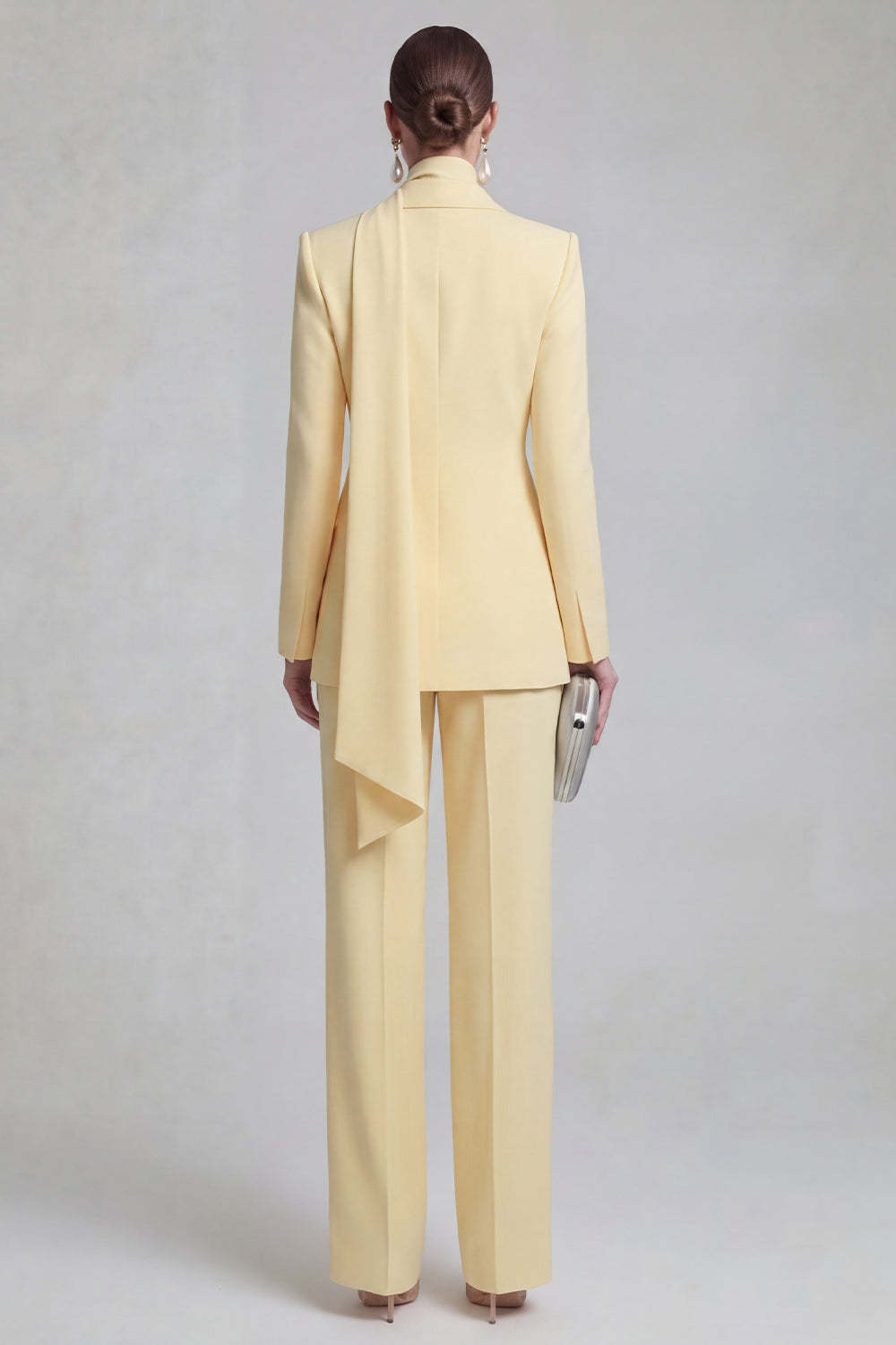 Blue Peak Lapel Long Sleeves 2 Piece Business Suits with Neck Scarf