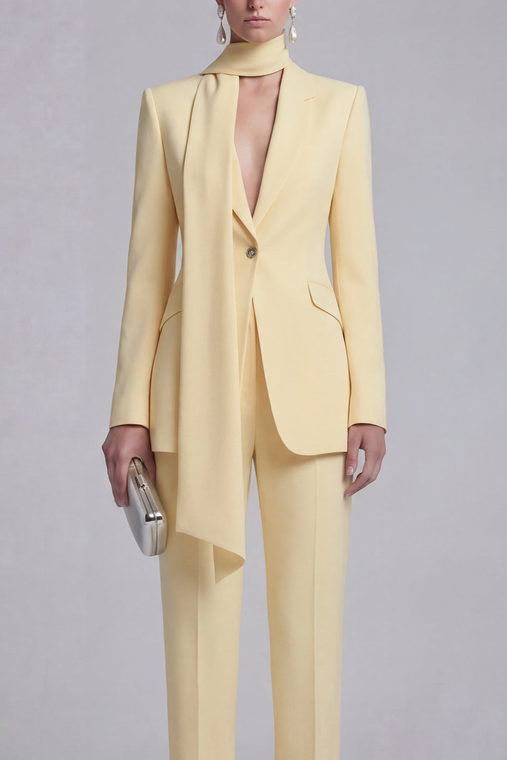 Blue Peak Lapel Long Sleeves 2 Piece Business Suits with Neck Scarf