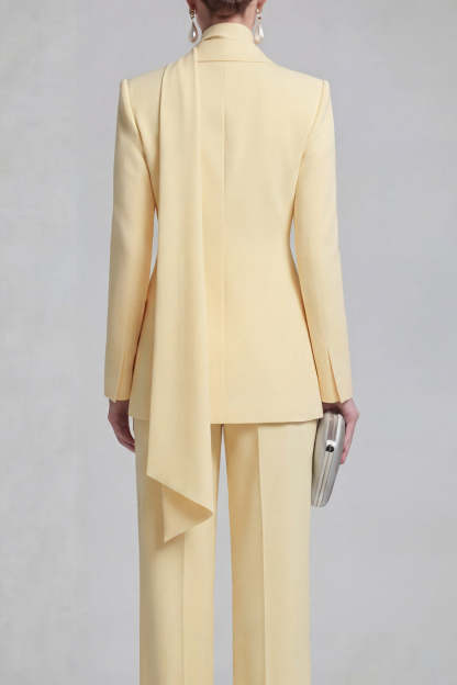 Blue Peak Lapel Long Sleeves 2 Piece Business Suits with Neck Scarf