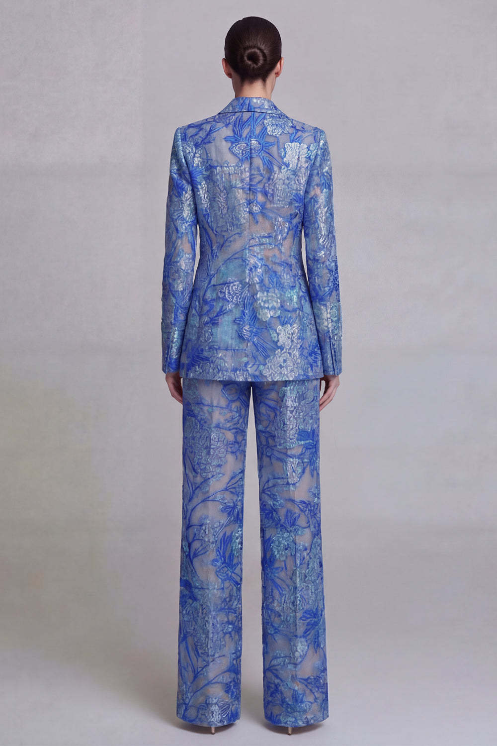 Floral Peak Lapel Dark Blue Appliqued 2 Piece Business Suits