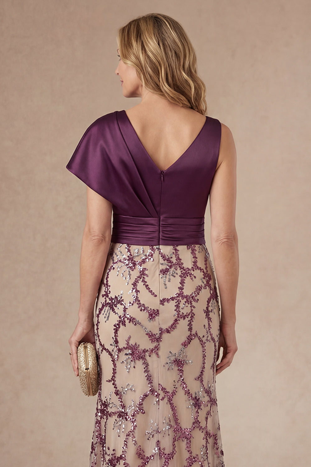 Dark Purple V Neck Mermaid Sleeveless Long Mother of the Bride Dress