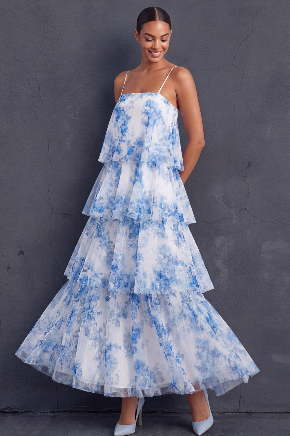 Leely Women White Blue Floral Tiered Sleeveless Long Wedding Guest Dress Ruffled Spaghetti Straps Backless Garden Party Dress