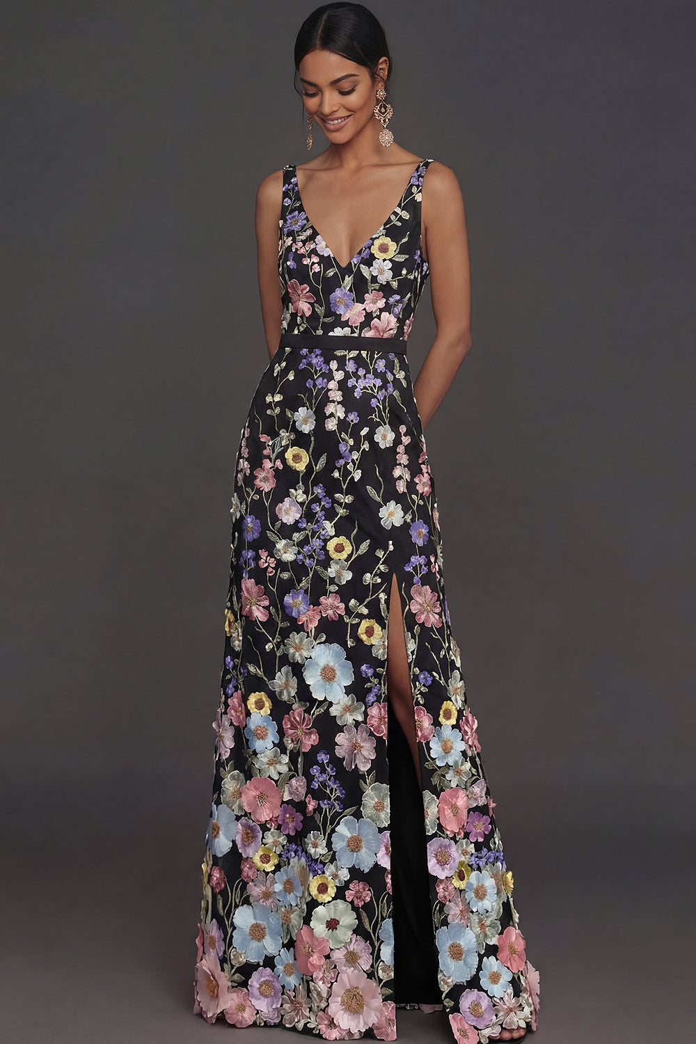 Leely Women Black Floral V Neck Long Formal Dress with Slit A Line Appliqued Sleeveless Backless Wedding Guest Dress