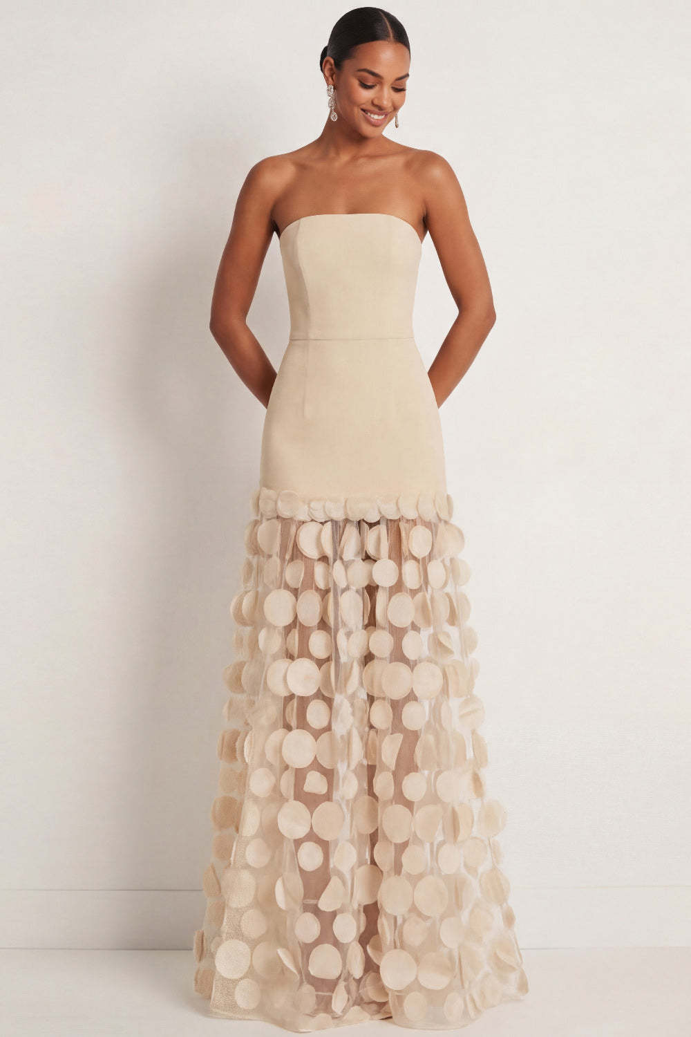 Leely Women Champagne Strapless A Line Long Formal Dress Backless Appliqued Sleeveless Wedding Guest Dress