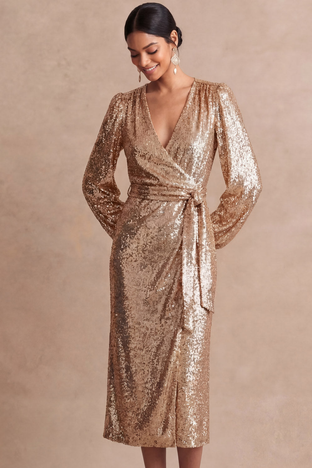 Sparkly Champagne Long Sleeves V Neck Sheath Midi Wedding Guest Dress