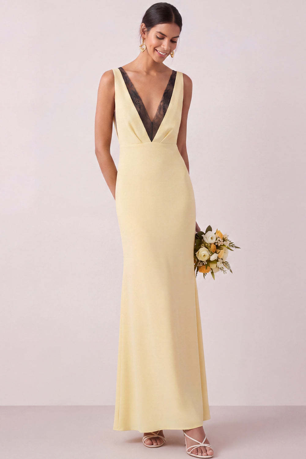 Leely Women Mermaid Light Yellow V Neck Long Bridesmaid Dress Sleeveless Backless Wedding Guest Dress