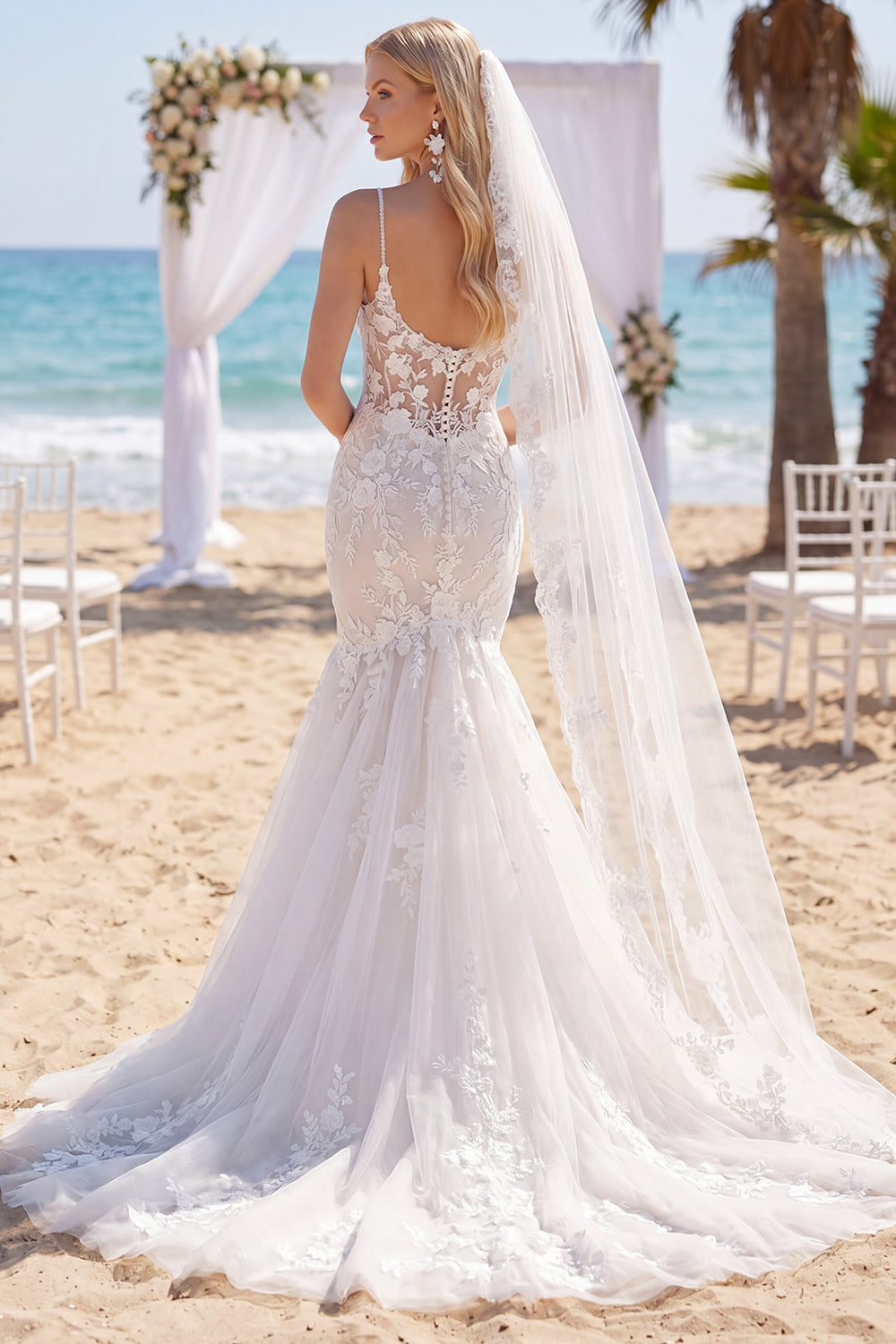 Spaghetti Straps White Lace Floral Floor-Length Beach Wedding Dress with Veils