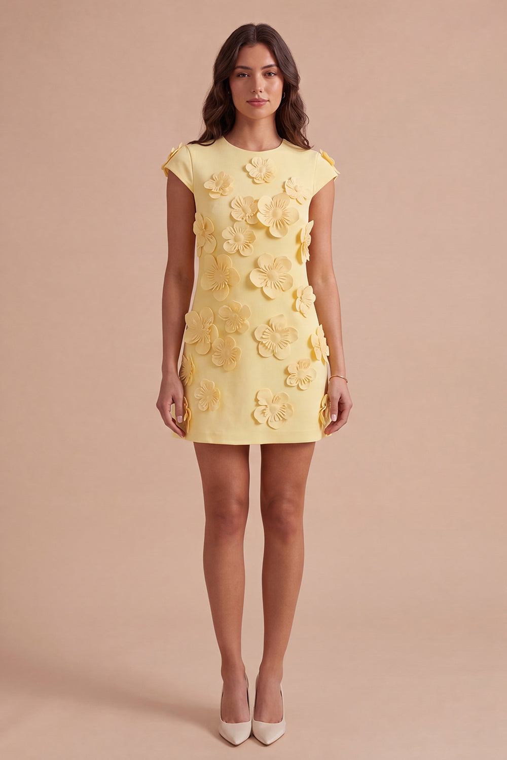 Yellow Floral Cap Sleeves Appliqued Short Homecoming Dress