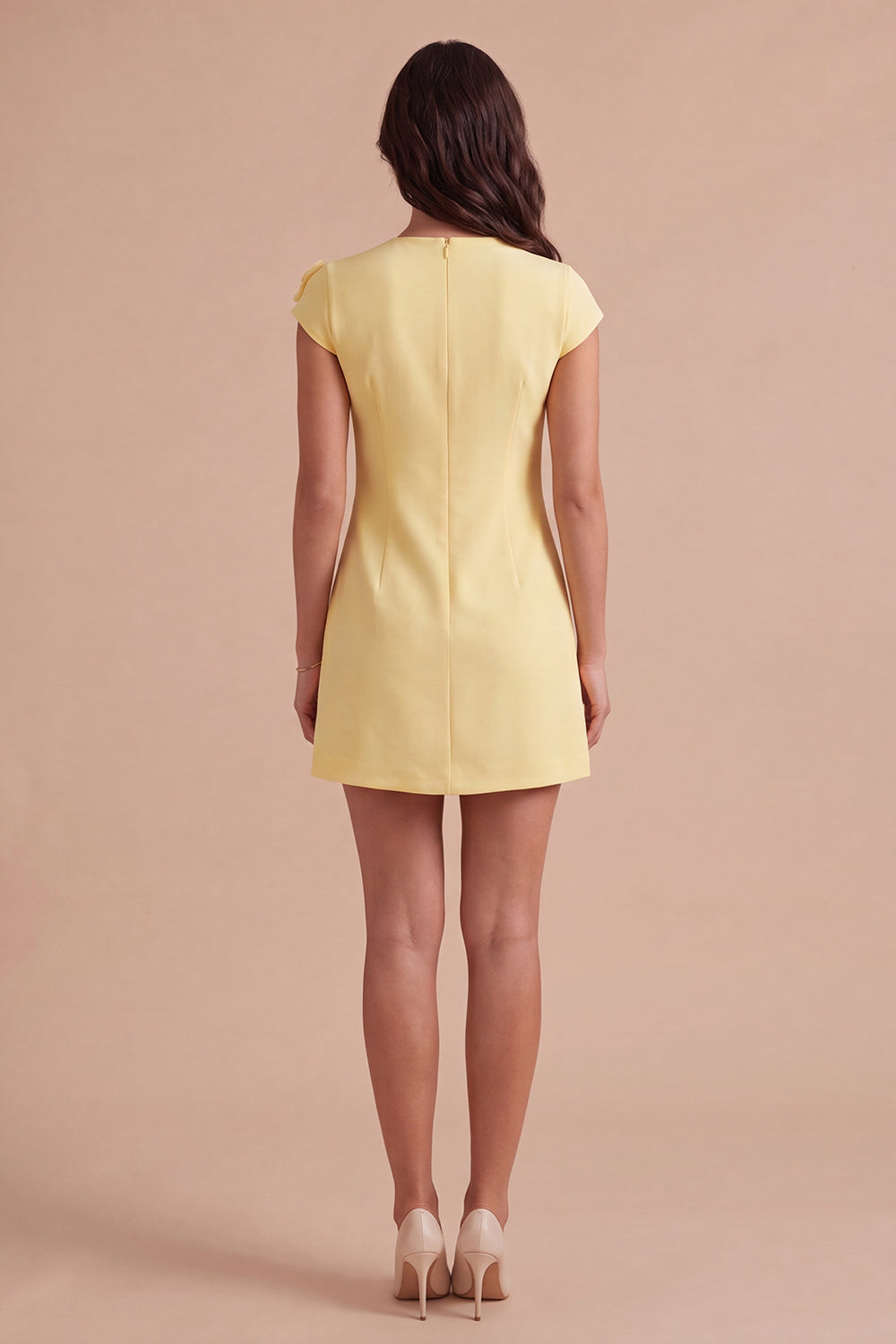 Yellow Floral Cap Sleeves Appliqued Short Homecoming Dress