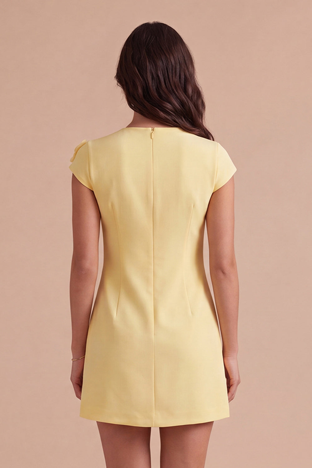Yellow Floral Cap Sleeves Appliqued Short Homecoming Dress