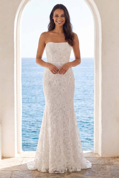 Leely Women Ivory Appliqued Floral Mermaid Long Beach Wedding Dress Strapless Backless Bridal Dress