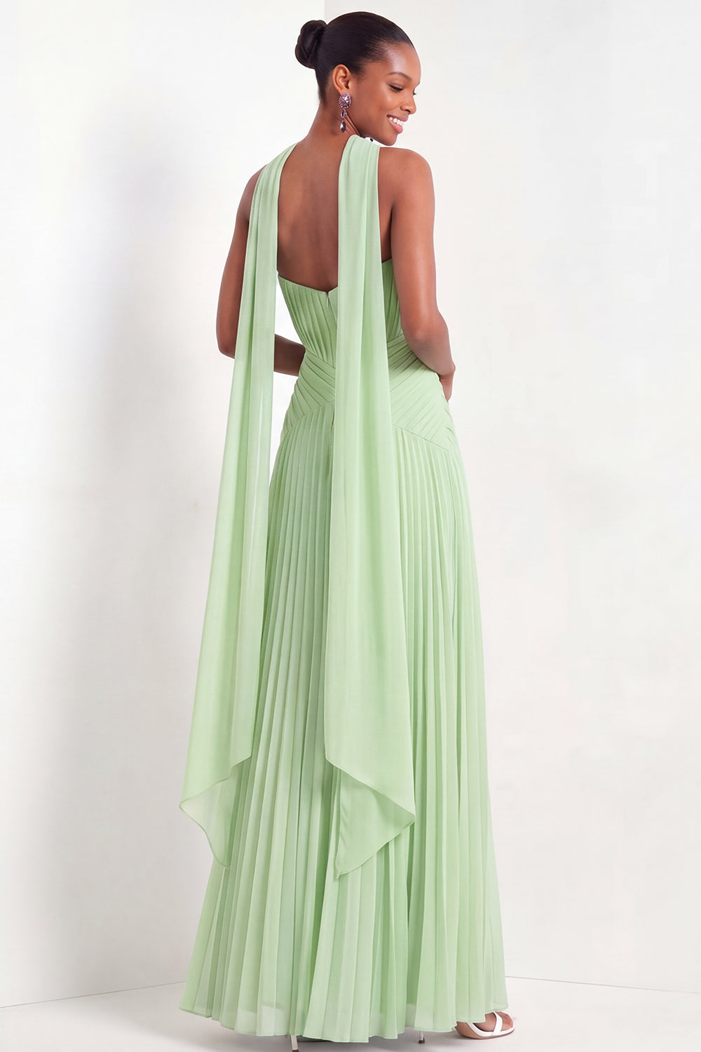 Light Green Pleated A Line Sweetheart Long Formal Dress with Neck Scarf