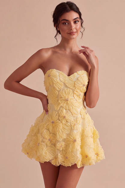 Leely Women Sparkly Beaded Short Homecoming Dress Sweetheart A-Line Cocktail Dress with 3D Flowers