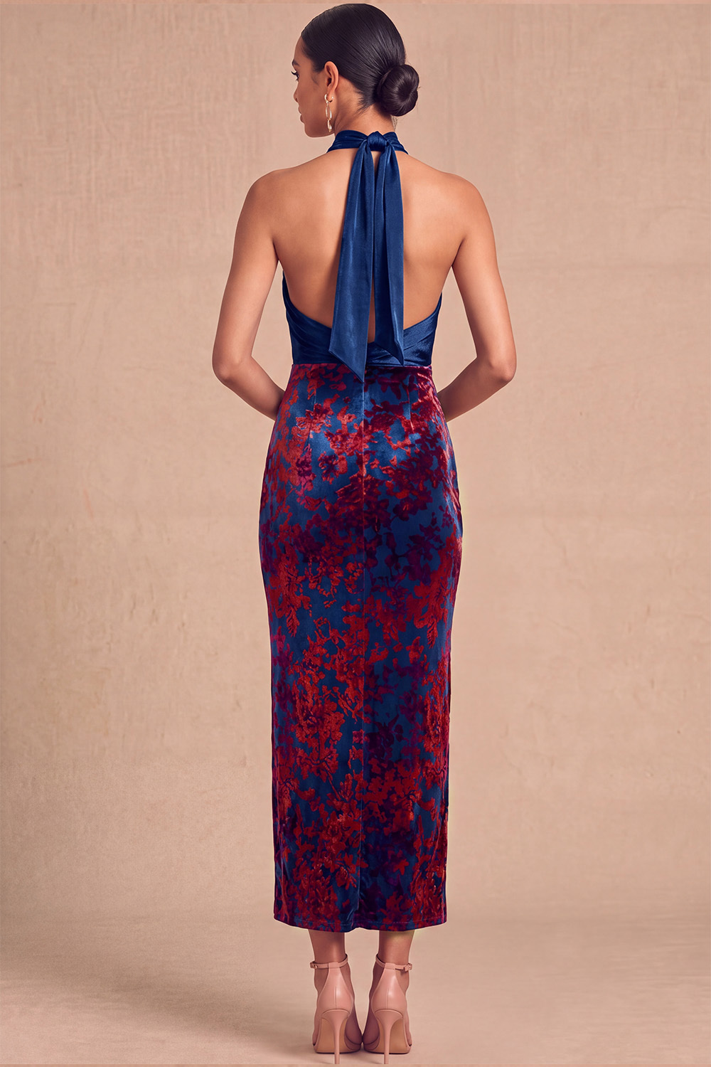 Dark Green Sheath Halter Velvet Long Formal Dress
