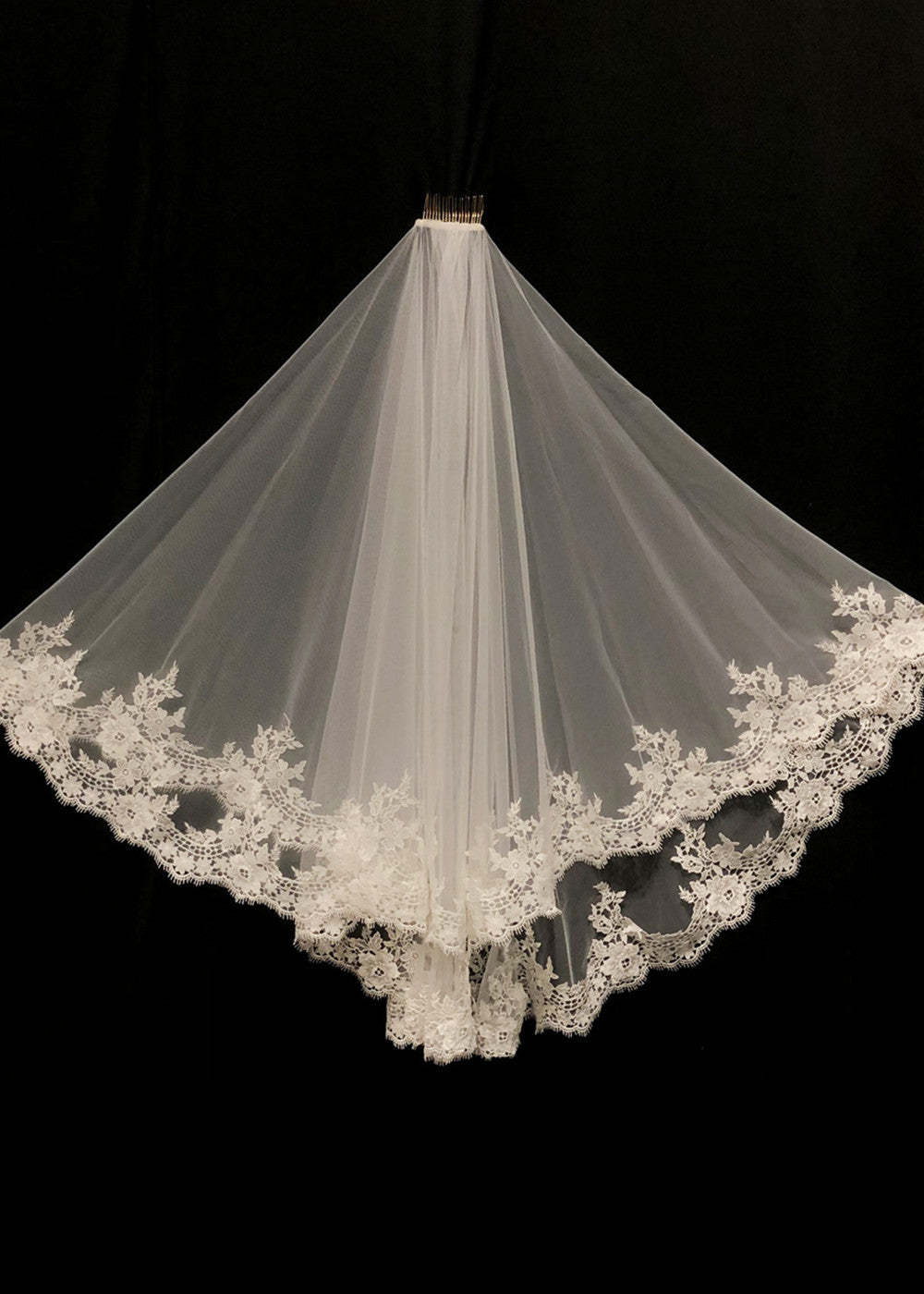 Two-tier Lace Applique Edge Tulle Waltz Bridal Veils