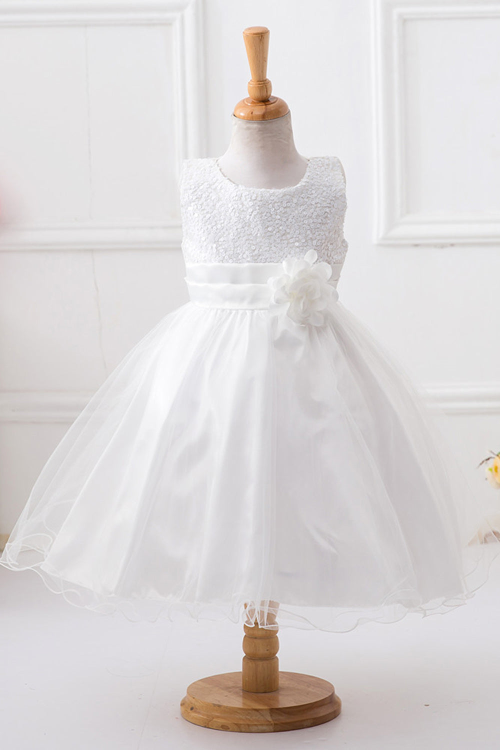 Sequins Sleeveless White Girls Dresses with Bowknot