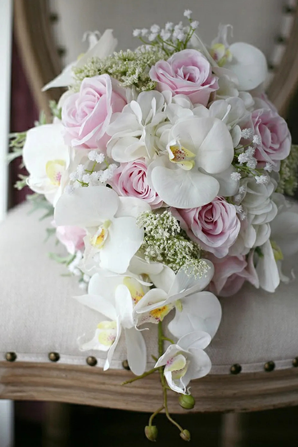 White Standard Cascade Bridal Bouquet