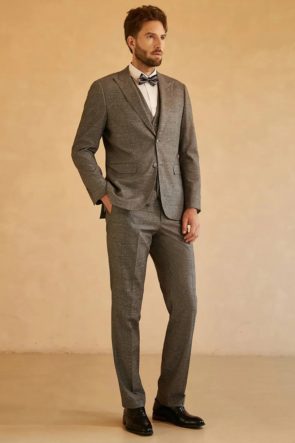 Grey Slim Fit Peak Lapel 3 Pieces Suit