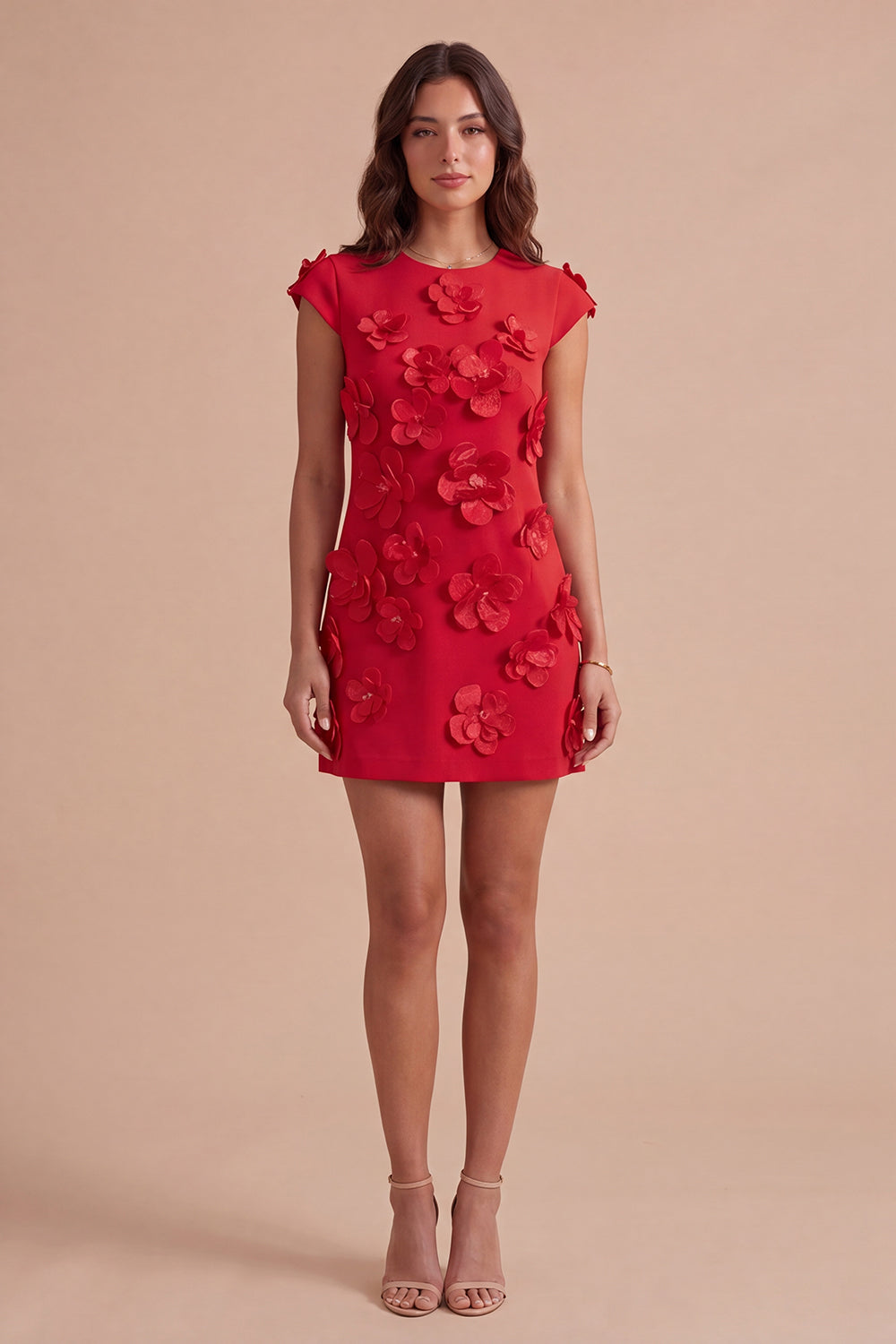 Leely Women Yellow Floral Appliqued Short Homecoming Dress Round Neck Cap Sleeves Cocktail Dress