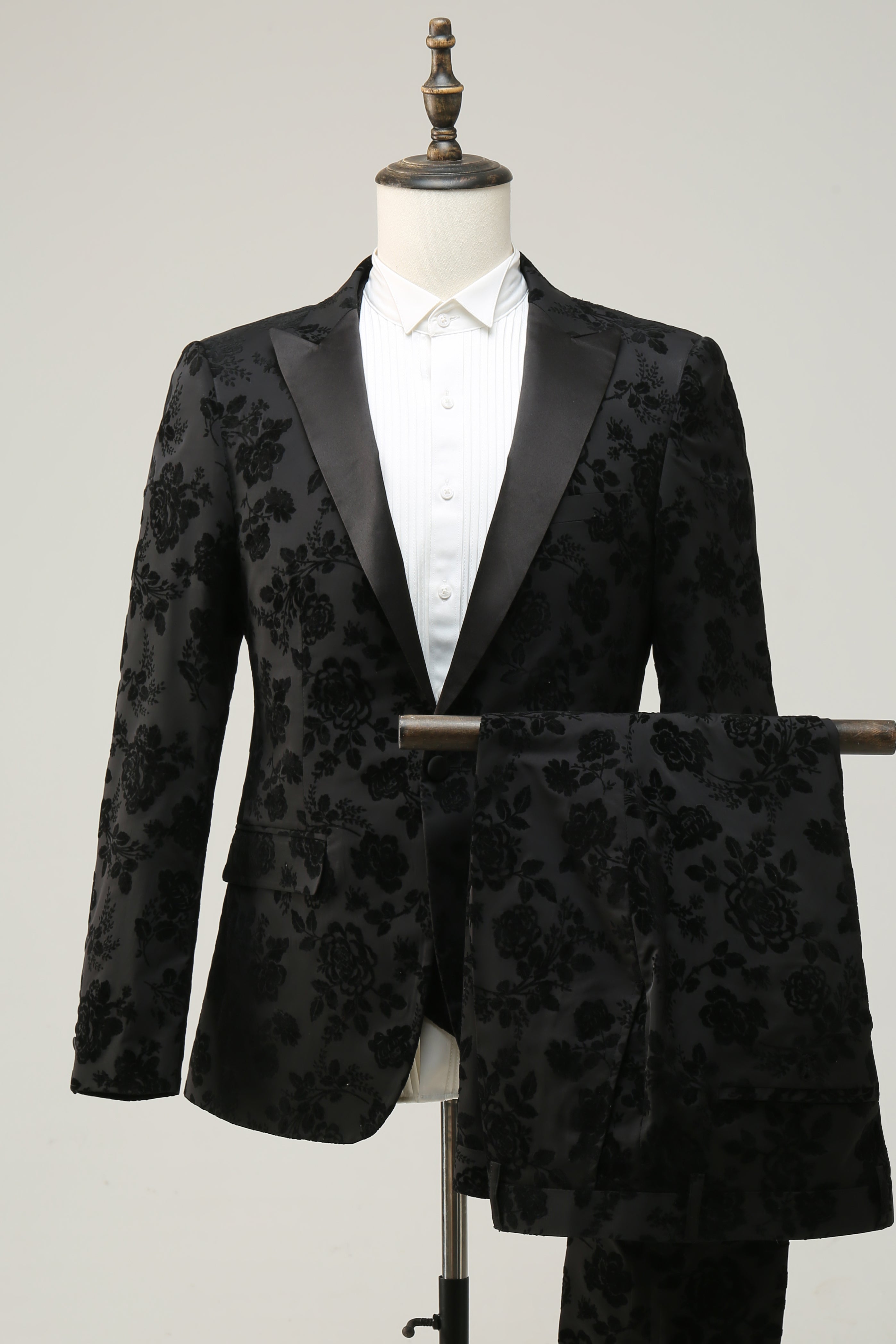3 Piece Black Peak Lapel Jacquard Men's Prom Suits