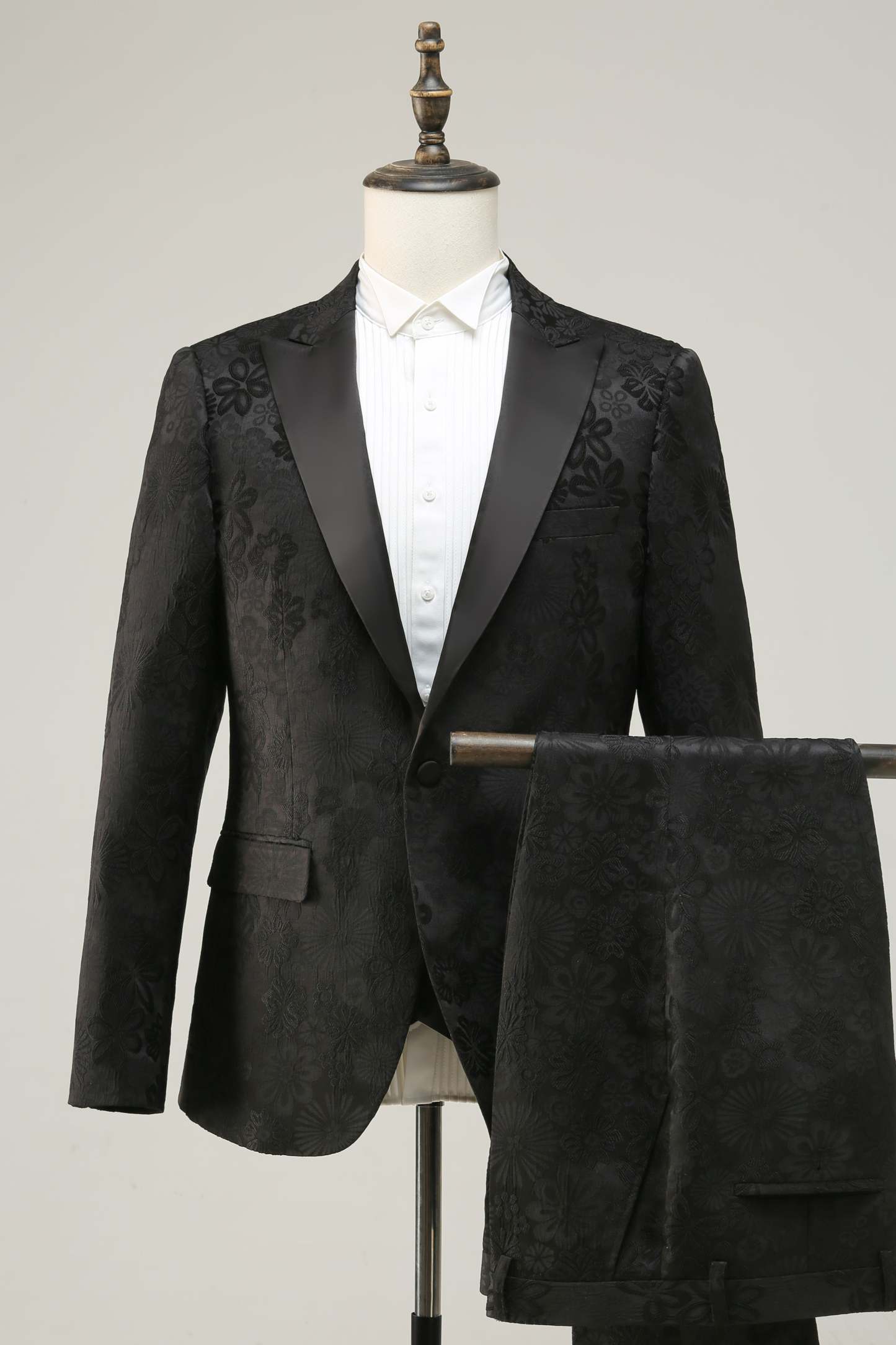 Peak Lapel Dark Blue Jacquard Men's Prom Wedding Party Suits