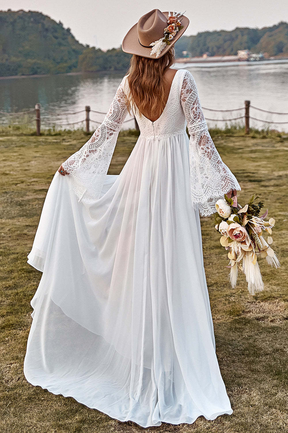 Leely Women Boho Wedding Dress Ivory Lace Chiffon Trumpet Sleeve Beach Bridal Dress