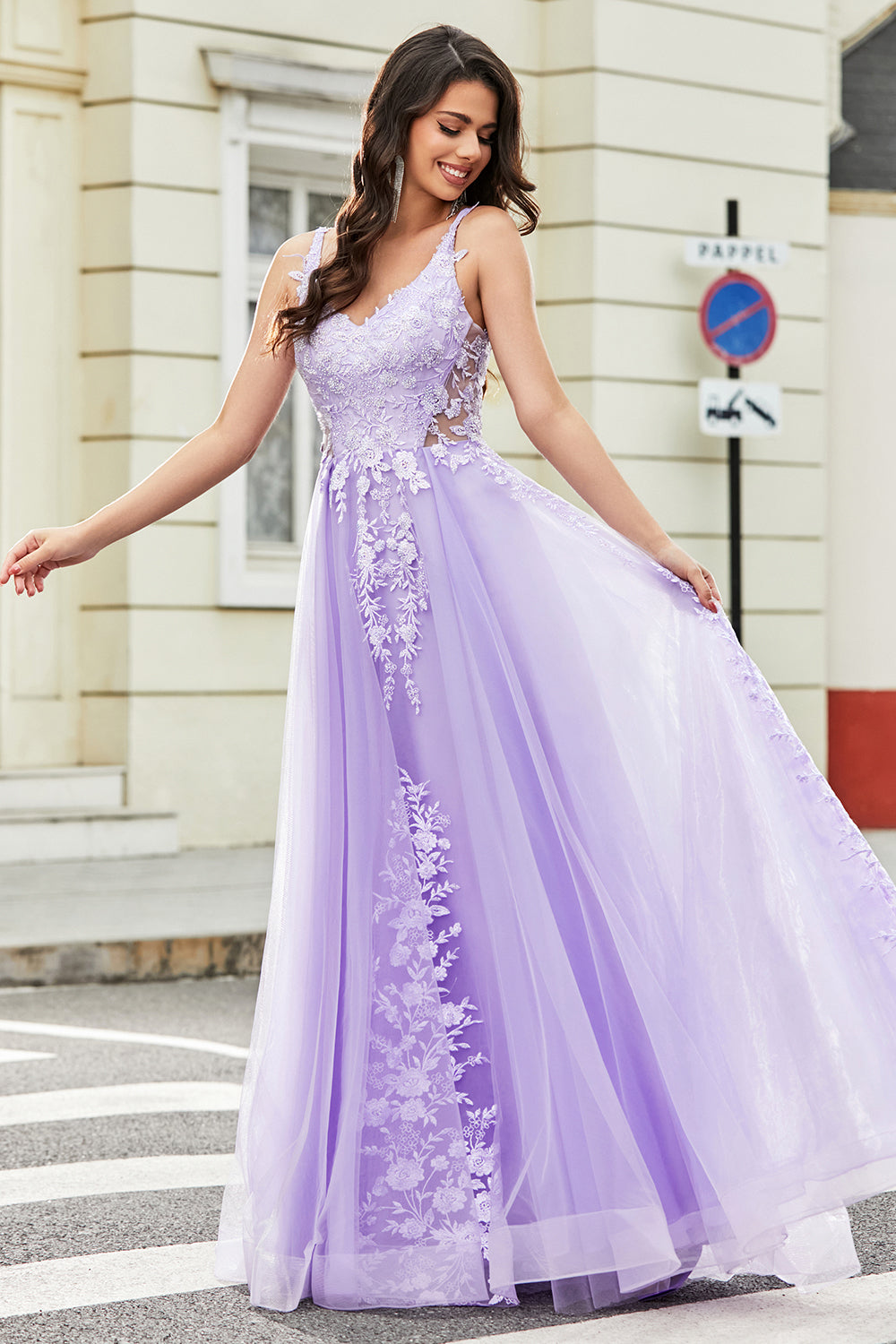 Gorgeous A Line Spaghetti Straps Lilac Tulle Long Prom Dress with Appliques
