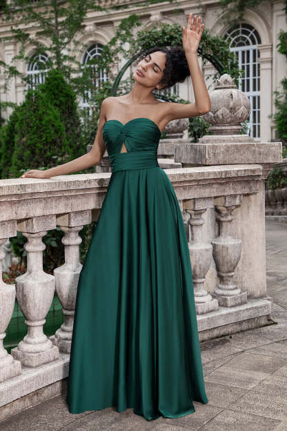 Leely Women Dark Green Sweetheart Bridesmaid Dress A Line Keyhole Satin Long Wedding Party Dress