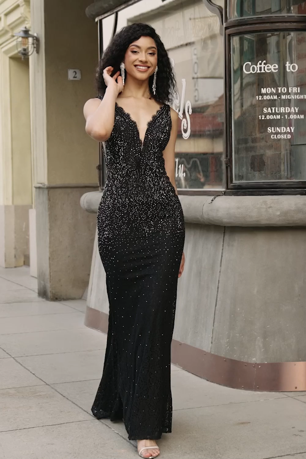 Black Mermaid Deep V Neck Lace Long Prom Dress With Beading
