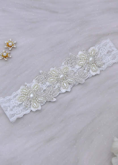 Beaded Flower Lace Garter Set