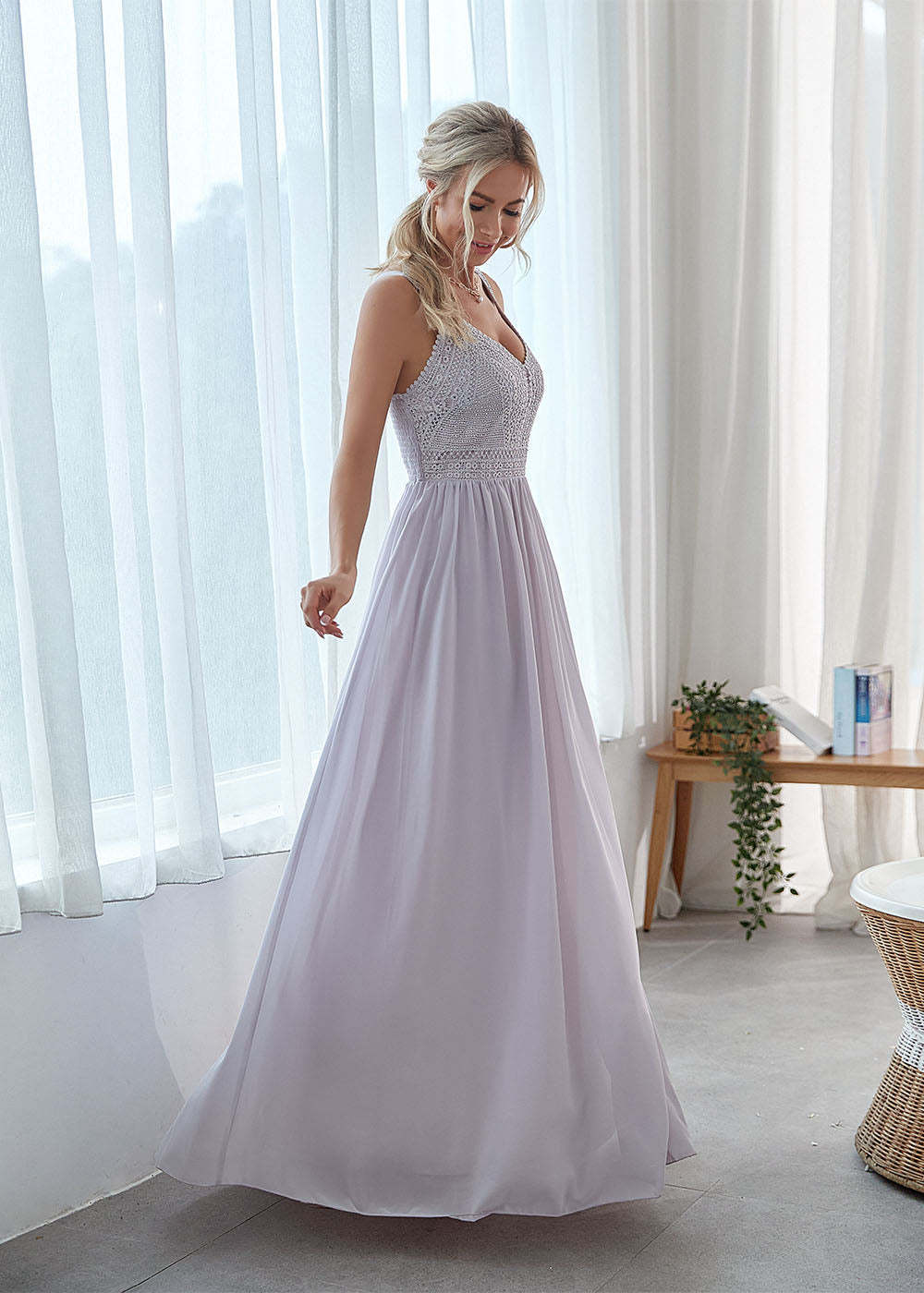 Straps Maxi Dress with Lace