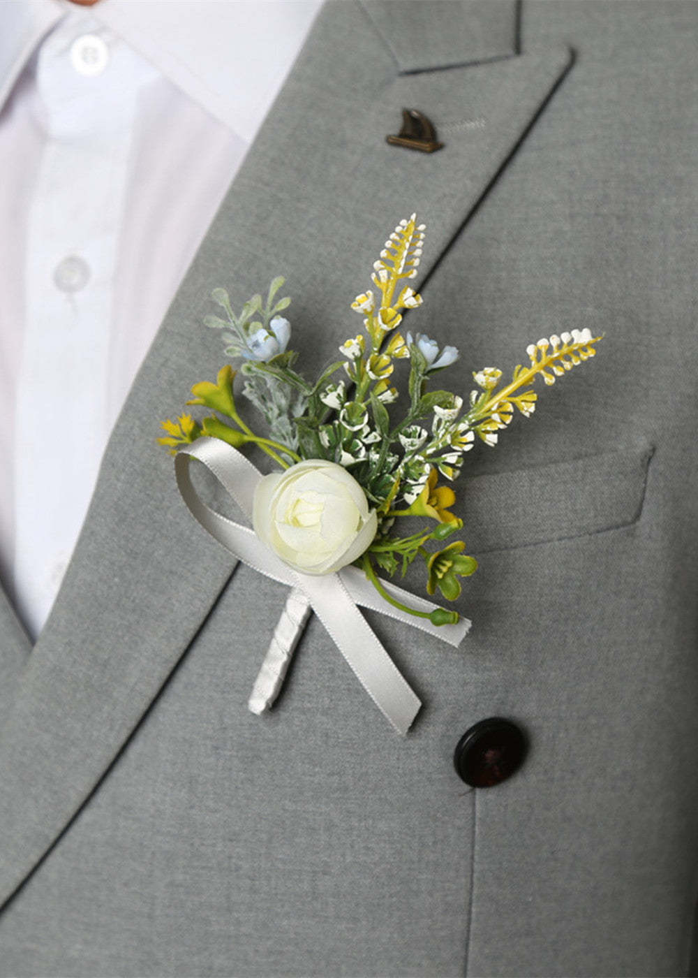 Wedding boutonniere for Groom and Best Man