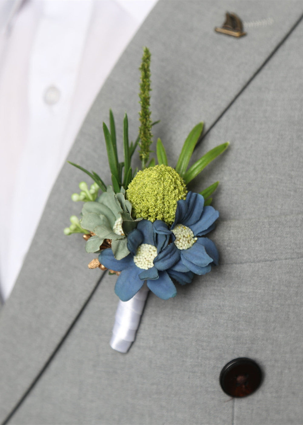 Wedding boutonniere for Groom and Best Man