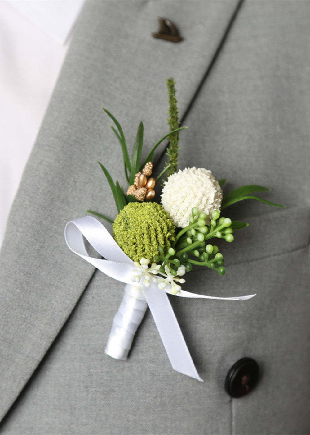 Wedding boutonniere for Groom and Best Man