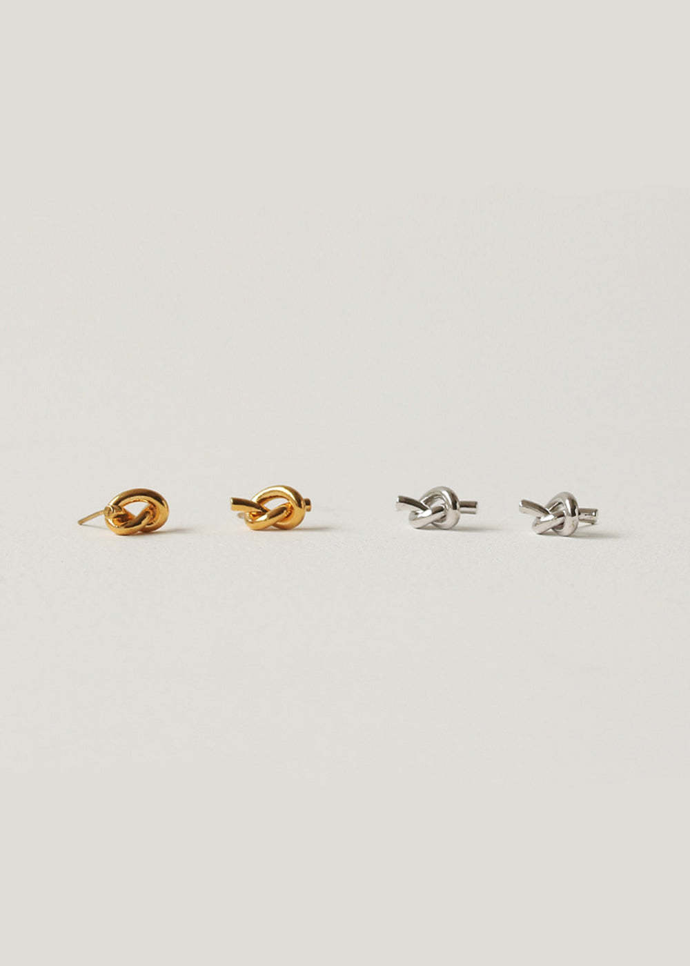 Small Knot Necklace And Stud Earrings