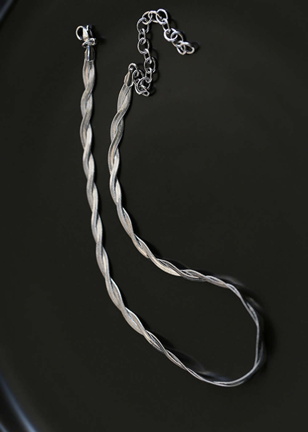 Simple Twist Necklace