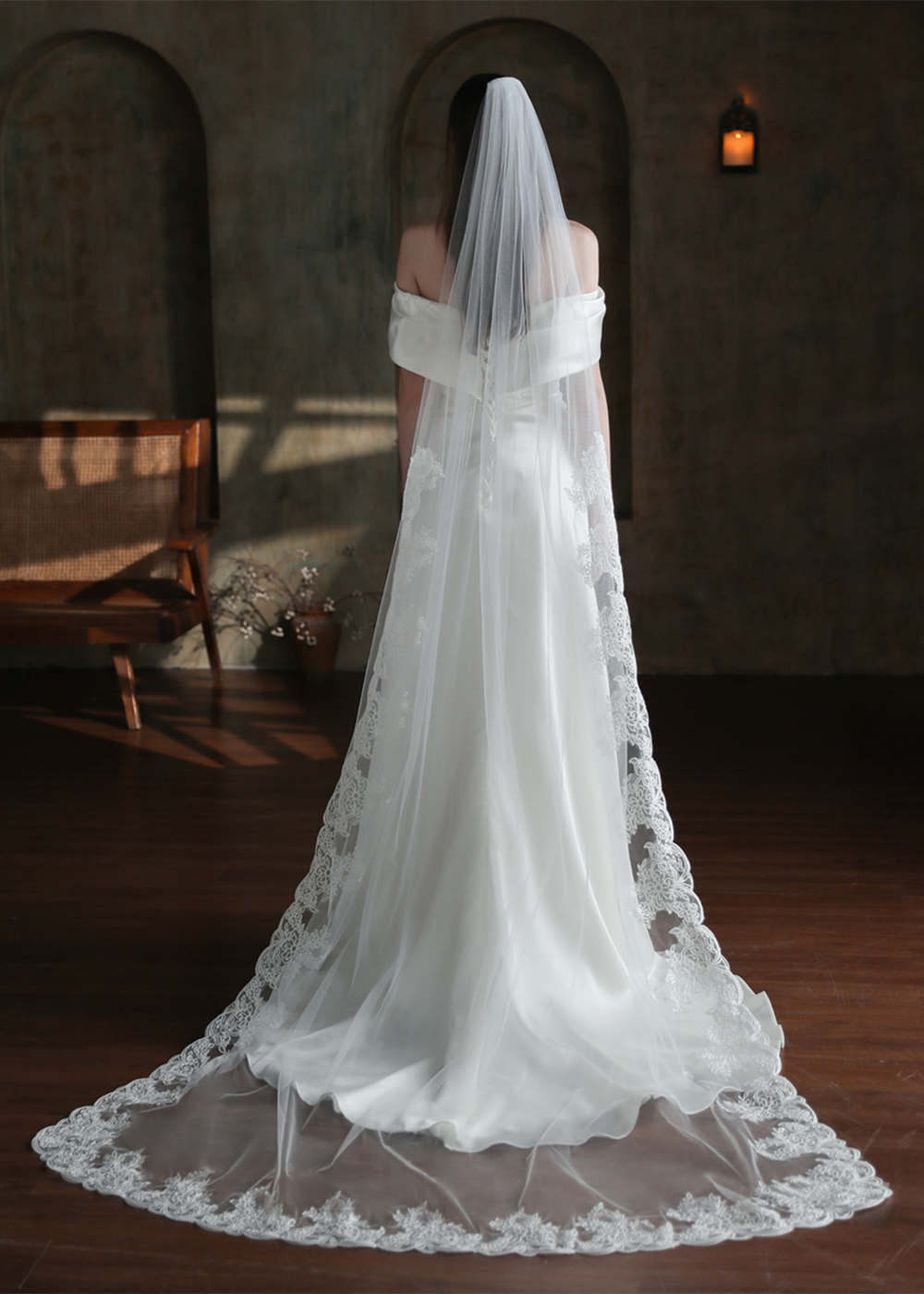 One-tier Tulle Chapel Bridal Veils With Applique Lace