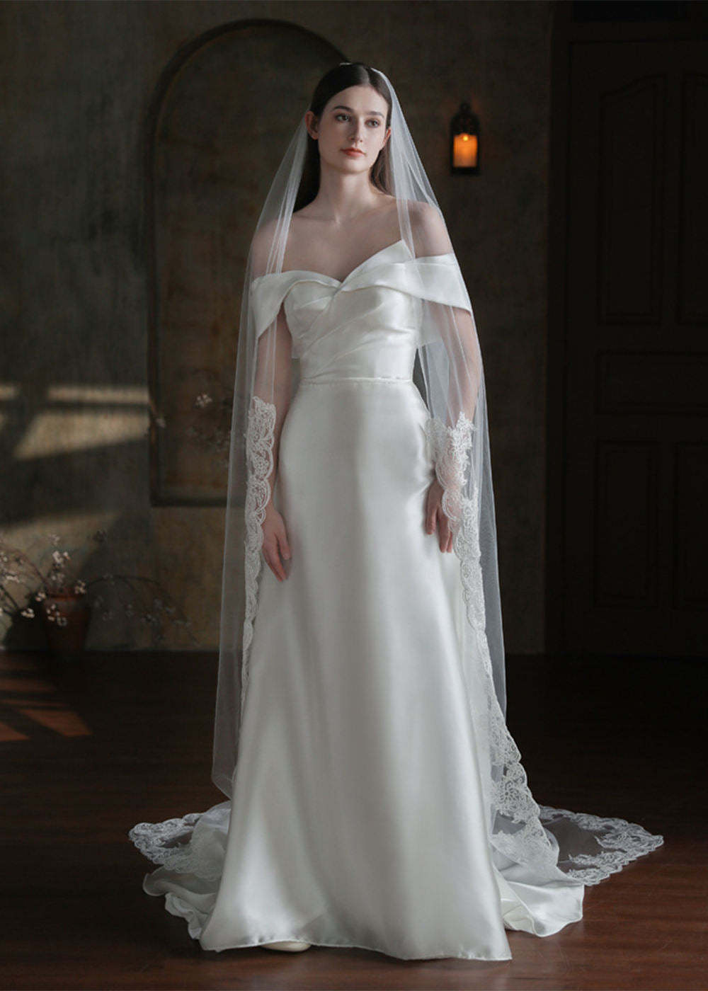 One-tier Tulle Chapel Bridal Veils With Applique Lace