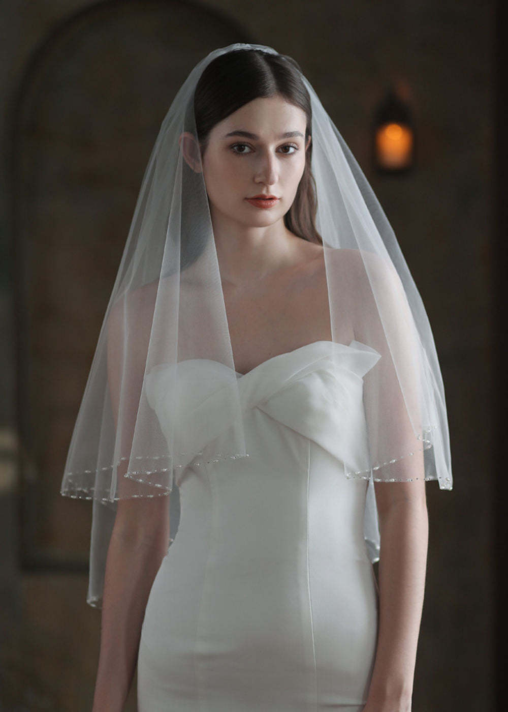 Two-tier Beaded Trim Edge Hip Length Bridal Veils